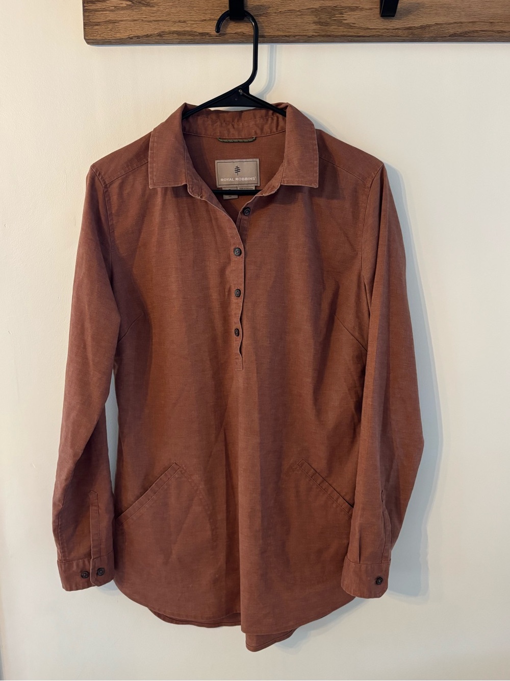 Royal Robbins Women’s Long-Sleeve tunic top in Rust